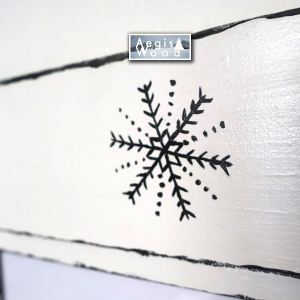 Cadre photo bois 45,5 x 42 cm pour photo A4, blanc et noir, flocons peints à la main, déco montagne chalet, cadeau Noël souvenir ski