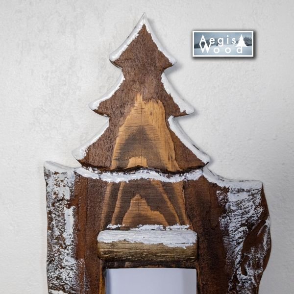 Cadre Photo Bois Sapin Enneigé 10x15 cm – Croûte de Pin Rustique – Déco Chalet Montagne Savoie – H44 x L24 cm