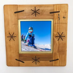 Cadre en bois (39,5x39,5cm) chaleureux pour photo 20x20cm, pyrogravure flocon de neige, ferraille